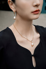 Model Wearing Pure Silver Pearl Necklace - Vintage Gold