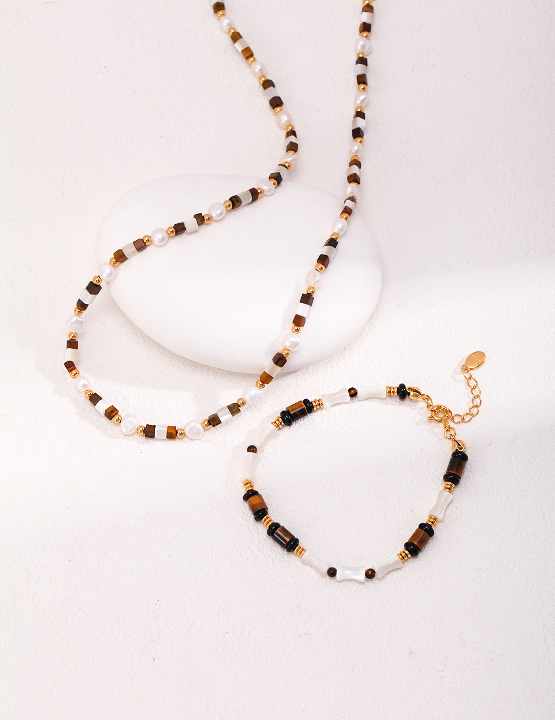 Vintage gold tiger eye pearl necklace