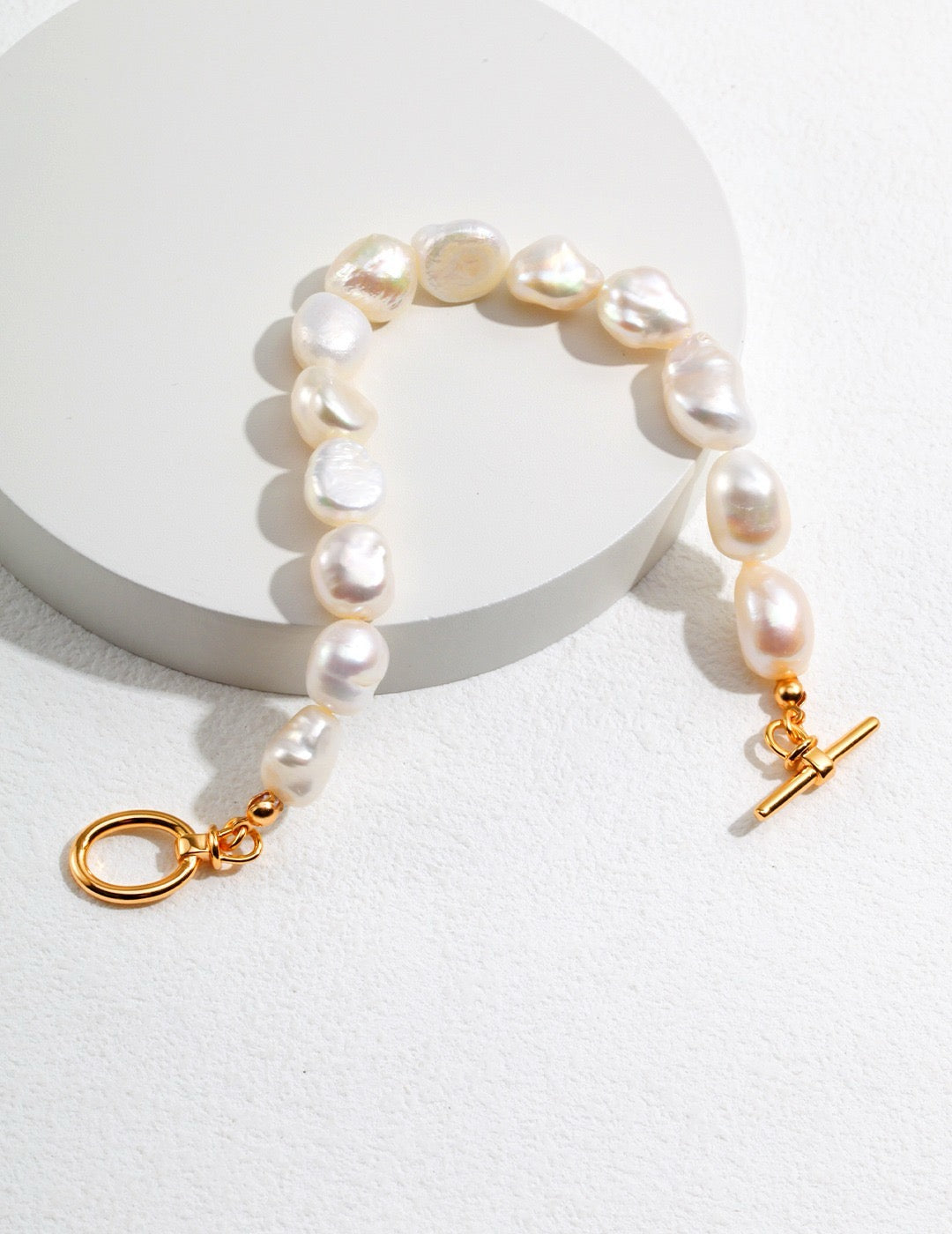 Shaped Pearl Bracelet