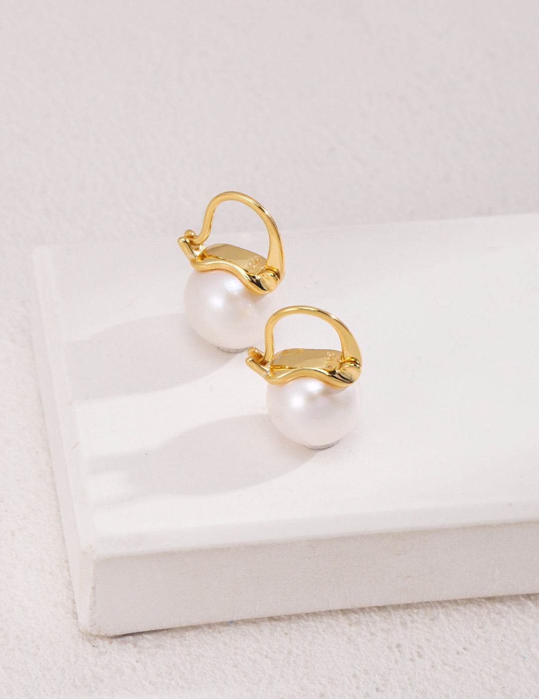 Natural pearl earrings