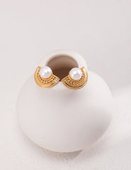 Luna Scalloped Pearl Earrings