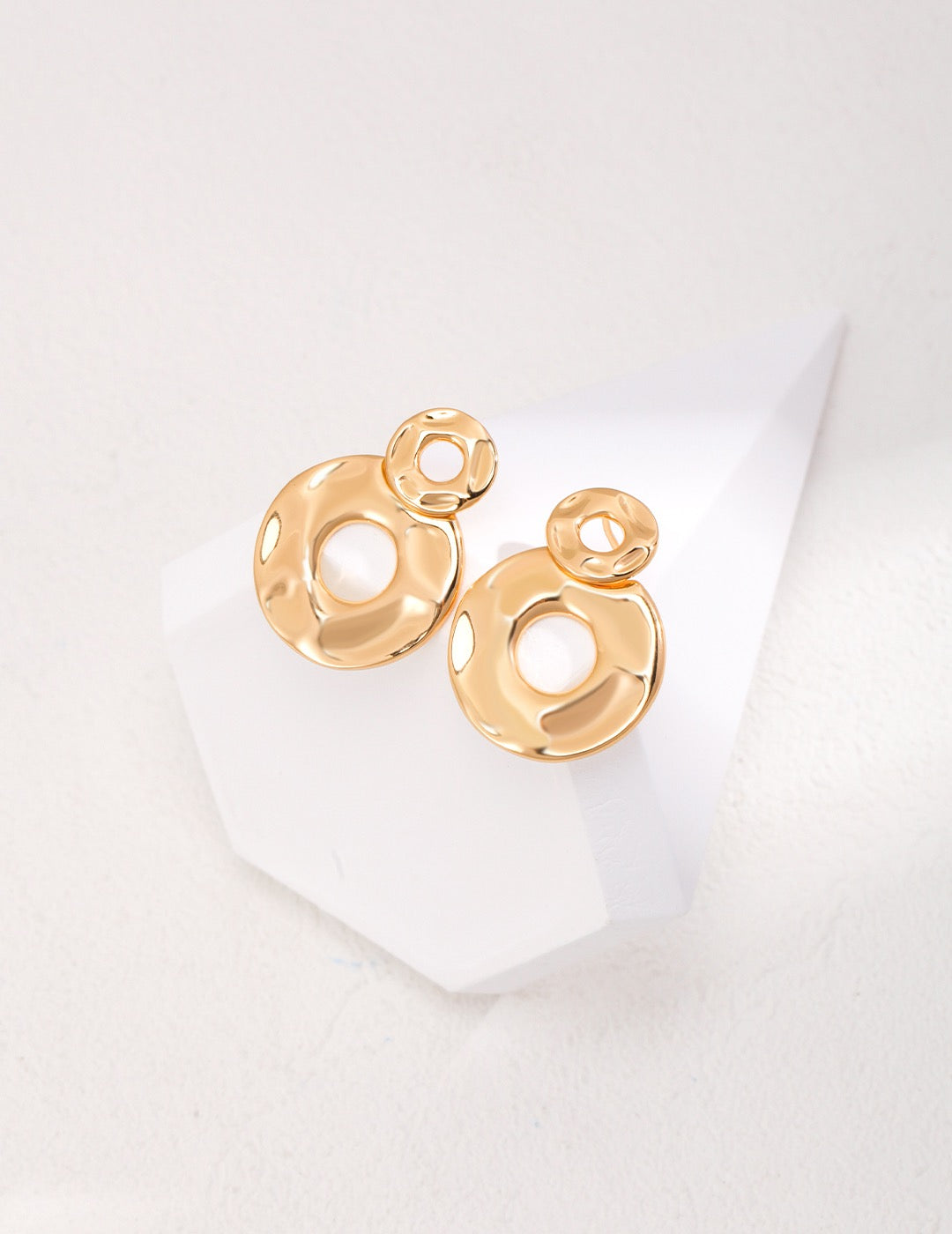 Seine Minimalist Design Earrings