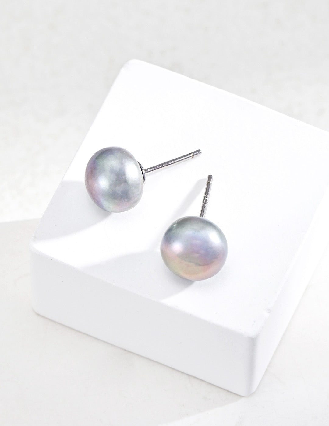 Dreamy Color Pearl Earrings