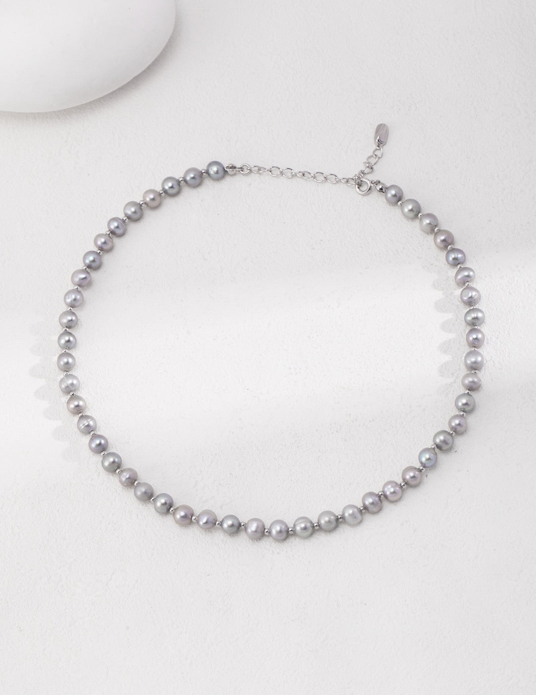 Platinum gray natural pearl necklace