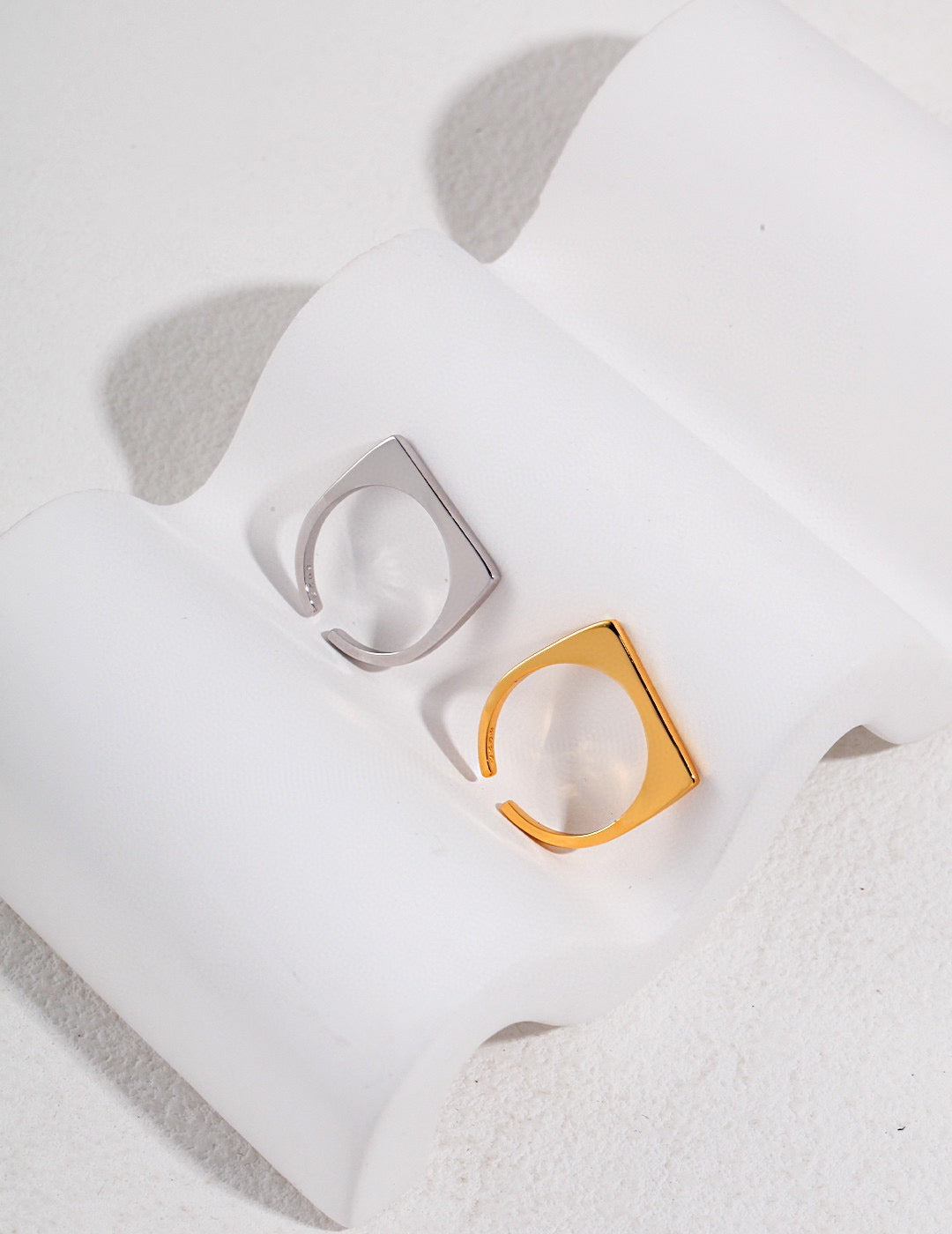 Victoria Sterling Silver Ring in K Gold