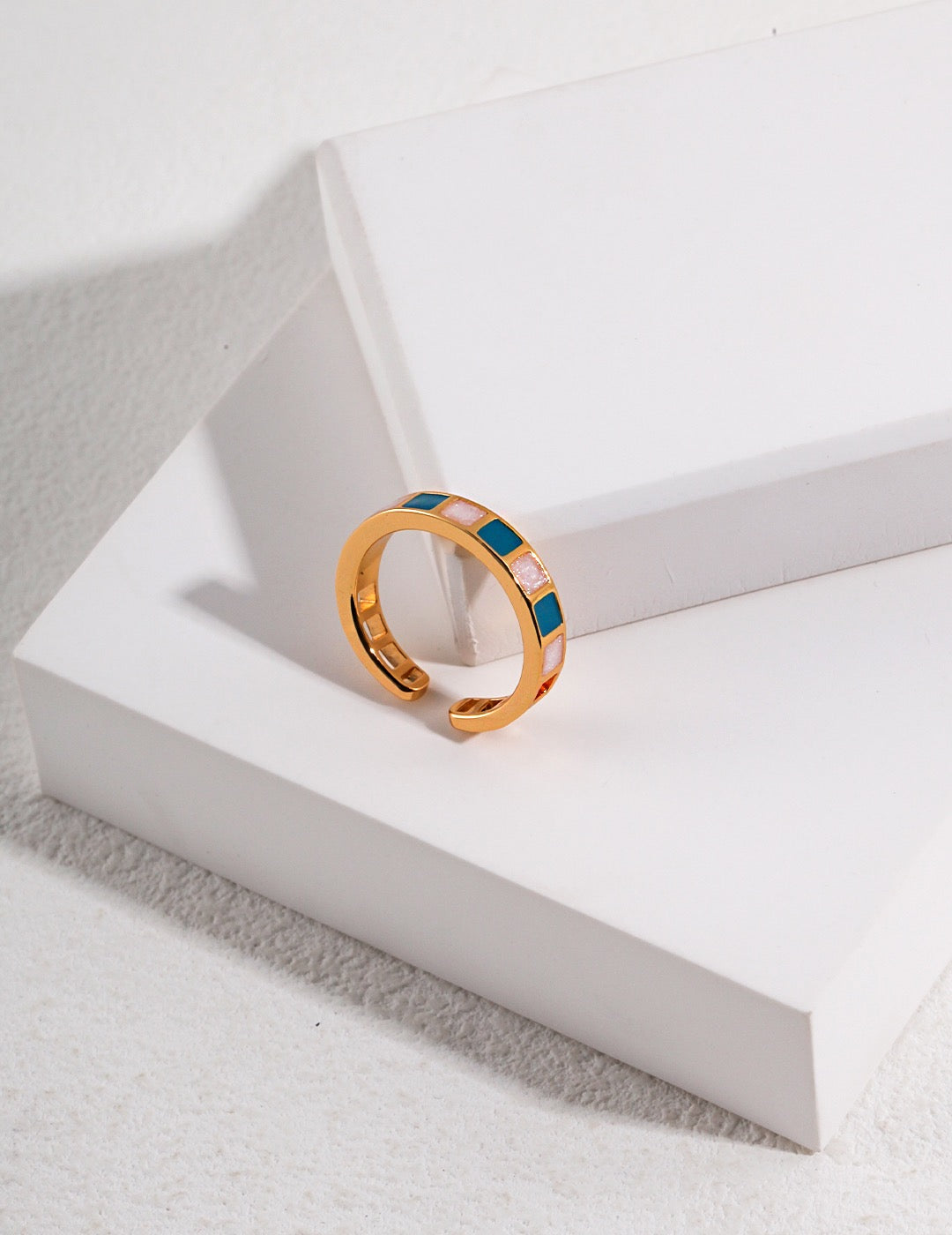 Model displaying Morandi Square Drop Glaze Ring, emphasizing its vintage and luxurious style