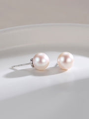 Close-up view of Aurelia Pearl Earrings in White Gold color, crafted from S925 Silver